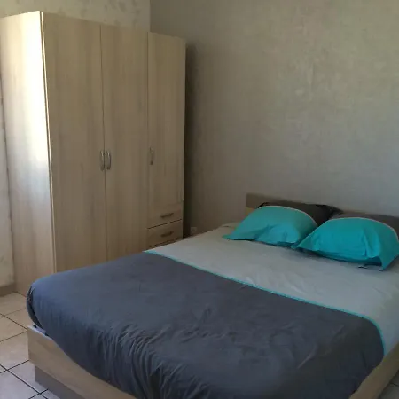 Holiday home Vacances La Mouline Lesparre-Medoc