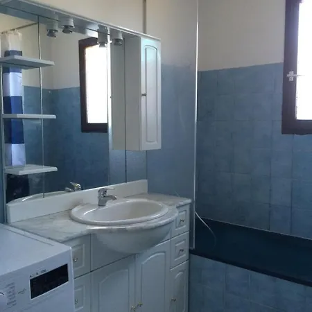 Holiday home Vacances La Mouline Lesparre-Medoc