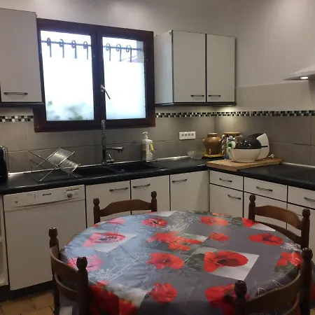 Holiday home Vacances La Mouline *